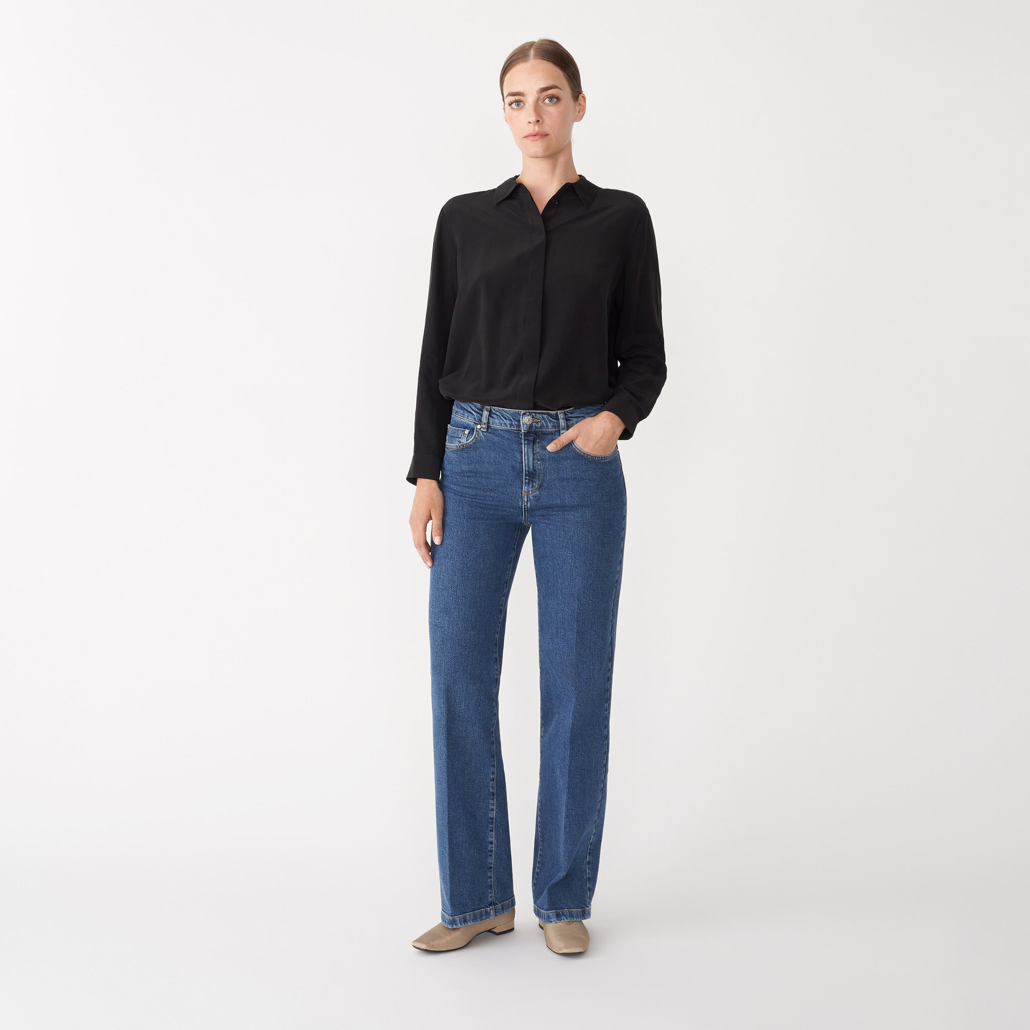 Raka jeans med pressveck JULIE